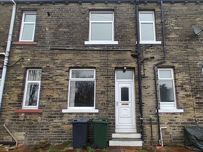 Terraced house to rent in Jester Place, Queensbury, Bradford BD13