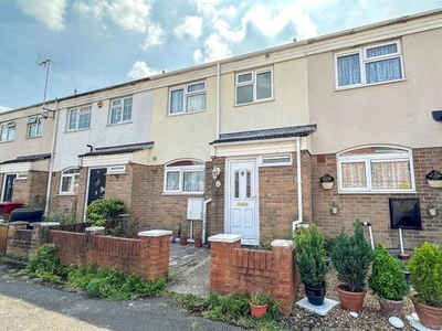 Terraced house to rent in Newchurch Road, Slough SL2
