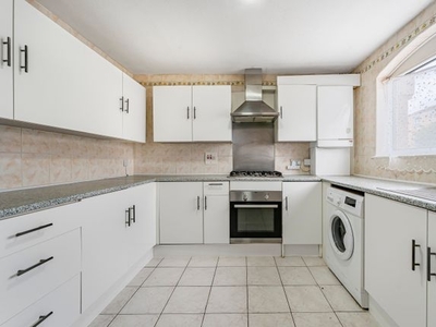 Terraced house to rent in Pennine Road, Slough SL2