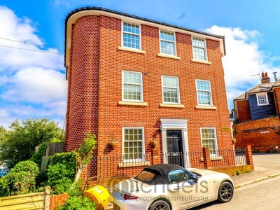 Town house to rent in Brewery House. Brook Street, Lower Wivenhoe CO7
