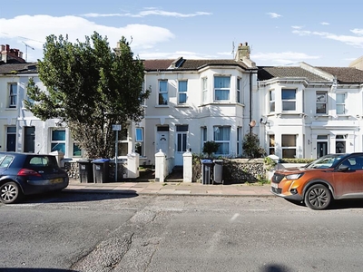 1 bedroom flat for sale in Gordon Road, Worthing, BN11