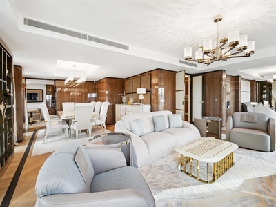 4 bedroom apartment for sale in Lancelot Place, Knightsbridge, SW7