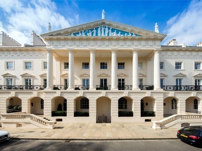 6 bedroom terraced house for sale in Hanover Terrace, Regent's Park, London, NW1