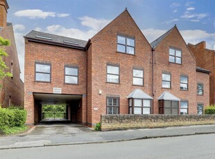 1 bedroom flat for sale in Trent Boulevard, West Bridgford, Nottinghamshire, NG2 5BX, NG2