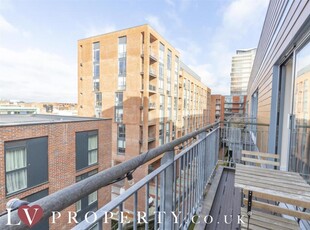 2 bedroom apartment for sale in Islington Gates, Fleet Street, Birmingham, B3