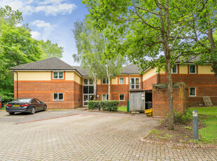 2 bedroom apartment for sale in St. Marys Way, Guildford, Surrey, GU2