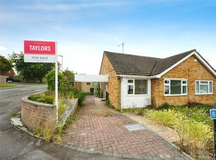 2 bedroom bungalow for sale in Bateman Close, Tuffley, Gloucester, Gloucestershire, GL4