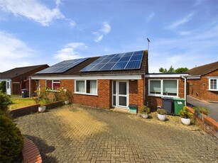 2 bedroom bungalow for sale in Courtfield Road, Quedgeley, Gloucester, Gloucestershire, GL2