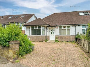 2 bedroom bungalow for sale in Green Lane, St. Albans, Hertfordshire, AL3