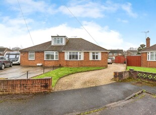 2 bedroom bungalow for sale in Hamtun Crescent, Totton, Southampton, Hampshire, SO40
