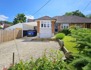 2 bedroom bungalow for sale in Ivy Lane, West End, Southampton, SO30