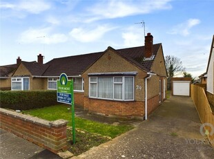 2 bedroom bungalow for sale in Spinney Hill Crescent, Spinney Hill, Northampton, NN3