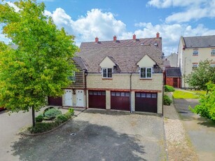 2 bedroom coach house for sale in Rigel Close, Swindon, Wiltshire, SN25