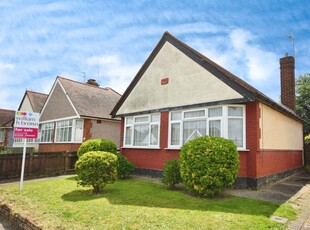 2 bedroom detached bungalow for sale in Wallace Crescent, Chelmsford, CM2