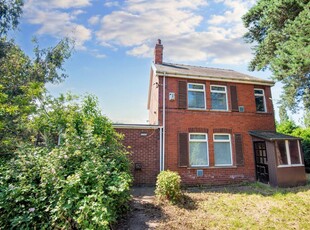 2 bedroom detached house for sale in Burmax, Thorne Road, Hatfield, DN7 6EN, DN7