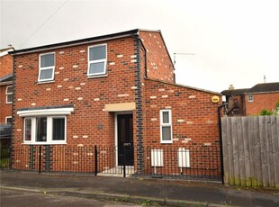 2 bedroom detached house for sale in Hartington Road, Gloucester, Gloucestershire, GL1