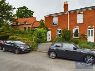 2 bedroom end of terrace house for sale in Cudnall Street, Charlton Kings, Cheltenham, GL53