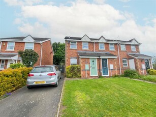 2 bedroom end of terrace house for sale in Jenner Crescent, Northampton, NN2