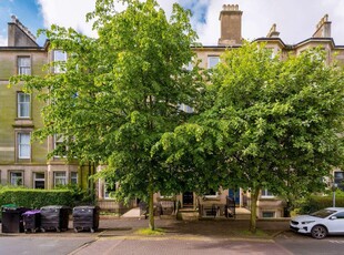 2 bedroom flat for sale in 128 (2F3) Brunton Gardens, Montgomery Street, Hillside, Edinburgh, EH7 5ET, EH7