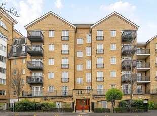 2 bedroom flat for sale in Central Reading, Berkshire, RG1