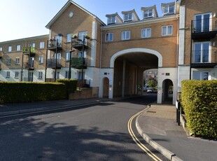 2 bedroom flat for sale in Channon Court, The Dell, Southampton, SO15