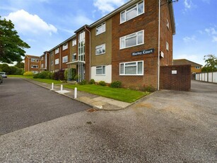 2 bedroom flat for sale in Harley Court, Downview Road, Worthing, BN11