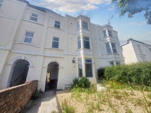 2 bedroom flat for sale in Kingsholm Road, Gloucester, GL1