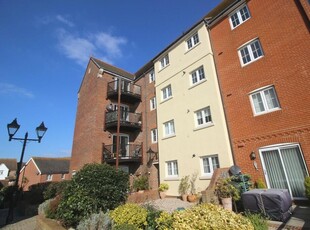 2 bedroom flat for sale in Madeira Way, Eastbourne, East Sussex, BN23