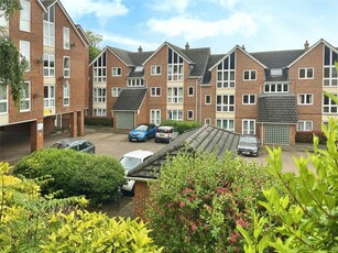 2 bedroom flat for sale in North Farm Road, Tunbridge Wells, Kent, TN2