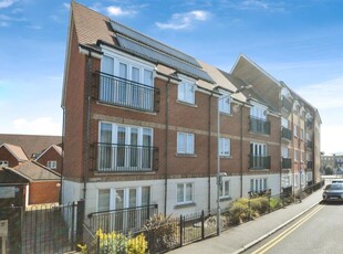2 bedroom flat for sale in Primrose Hill, CHELMSFORD, CM1