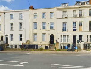 2 bedroom flat for sale in Spa Road, Gloucester, GL1