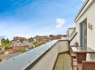 2 bedroom flat for sale in West Cliff Road, BOURNEMOUTH, Dorset, BH2
