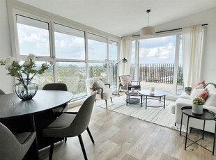 2 bedroom penthouse for sale in Southampton, SO15