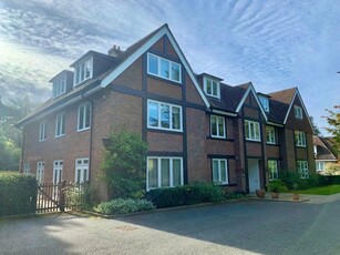 2 bedroom retirement property for sale in Sandbourne Court, 54-56 West Overcliff Drive, Bournemouth, BH4