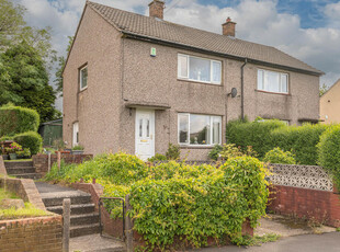 2 bedroom semi-detached house for sale in Chesil Bank, Quarmby, HD3