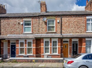 2 bedroom terraced house for sale in Falsgrave Crescent, York, YO30