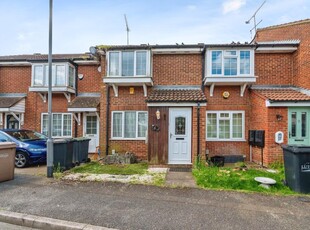 2 bedroom terraced house for sale in Malham Close, Luton, Bedfordshire, LU4