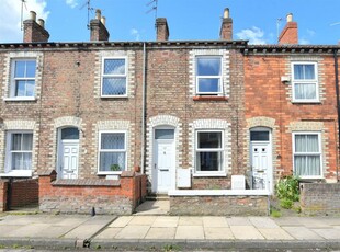 2 bedroom terraced house for sale in Milton Street, York, YO10