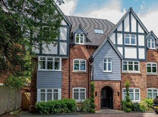 3 bedroom apartment for sale in Blossomfield Road, Solihull, West Midlands, B91