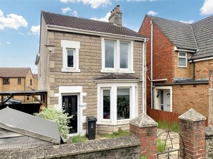3 bedroom detached house for sale in Kingshill Road, Old Town, Swindon, Wiltshire, SN1