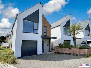 3 bedroom detached house for sale in The Green, Exeter, EX2