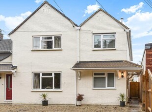 3 bedroom end of terrace house for sale in Cumnor Hill, Oxford, OX2