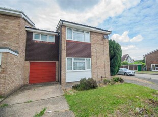 3 bedroom end of terrace house for sale in Havengore, Springfield, Chelmsford, CM1