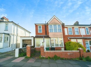 3 bedroom end of terrace house for sale in Hollingbury Road, Brighton, East Sussex, BN1