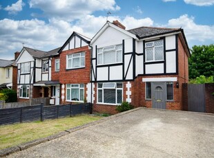 3 bedroom end of terrace house for sale in Middle Road, Sholing, Southampton, SO19