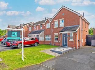3 bedroom end of terrace house for sale in Mildenhall Close, Great Sankey, Warrington, WA5