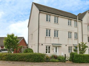 3 bedroom end of terrace house for sale in Sand Grove, Exeter, Devon, EX2