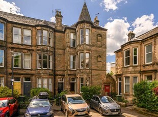 3 bedroom flat for sale in 45 Rosslyn Crescent, Edinburgh, EH6 5AT, EH6