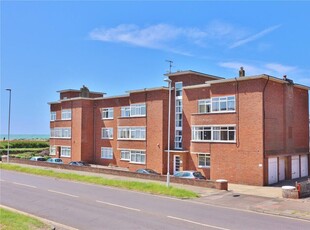 3 bedroom flat for sale in Gloucester Court, George V Avenue, Worthing, West Sussex, BN11