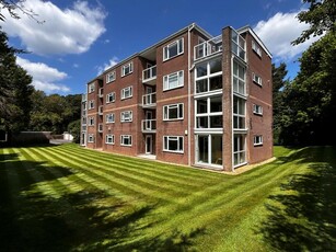 3 bedroom ground floor flat for sale in Burton Road, BRANKSOME PARK, Poole, Dorset, BH13